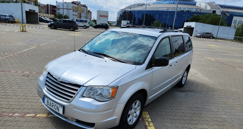 Chrysler Town &amp; Country cena 51900 przebieg: 194000, rok produkcji 2010 z Tarnowskie Góry małe 529